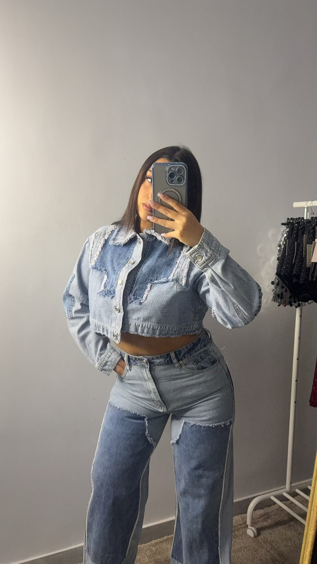 Giacca jeans corta fondo sfilacciato